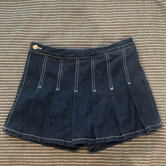 Brandy Melville Dresses & Skirts - Brandy Melville Skort
